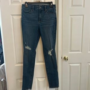 Barely worn jeans size 6/28 Regular